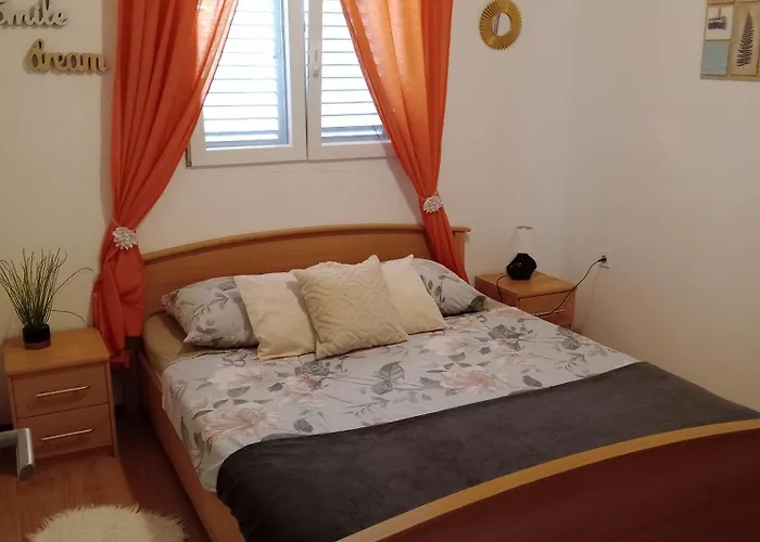Apartment By The Sea Zavalatica, Korcula - 184 Cara